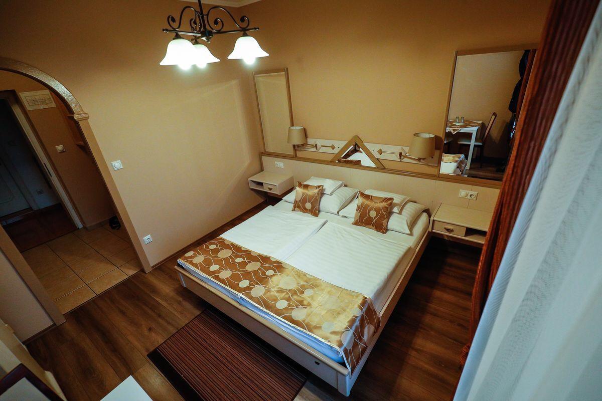 Gozmalom Etterem Es Panzio Bed & Breakfast Kormend Exterior photo