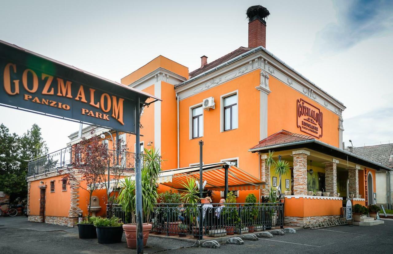 Gozmalom Etterem Es Panzio Bed & Breakfast Kormend Exterior photo